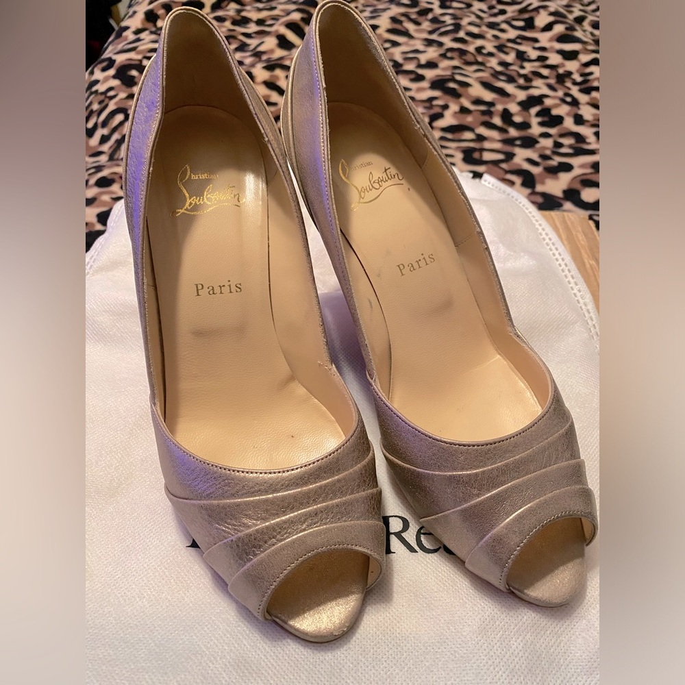 Christian Louboutin Metallic Leather Peep-Toe Pumps size 39.5 should fit 9/9.5